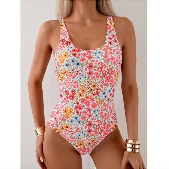 Summer in Posh C 🔆 | Brise Fleurie Euro Style Blossom One Piece Retro Swimsuit - Picture 5 of 8